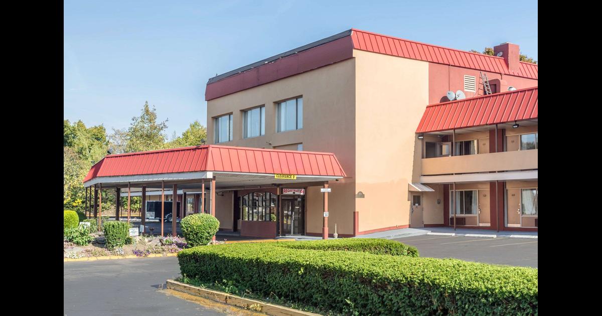 Econo Lodge West Haven 74 9 2 West Haven Hotel Deals