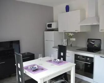 Le Clos Du Champ De L'amour - Jonzac - Cucina