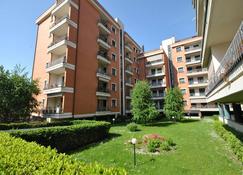 Chicco Apartment Family - Vercelli - Building