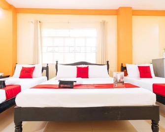 RedDoorz Premium @ Gabinete Road Palawan - Puerto Princesa - Bedroom