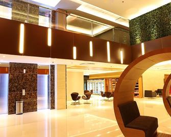 Grand Citihub Hotel @Kajoetangan - Маланг - Лоббі