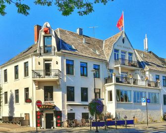 Hotel Wassilioff - Stavern - Будівля