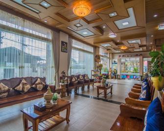 Royal Inlay Hotel - Nyaungshwe - Lobby