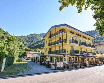 Hotel Sport - Pieve di Ledro - Edificio