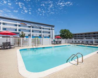 Baymont by Wyndham Texarkana - Texarkana - Pool