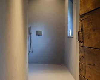 Sali e Tabacchi Luxury private Spa - Aosta - Corredor