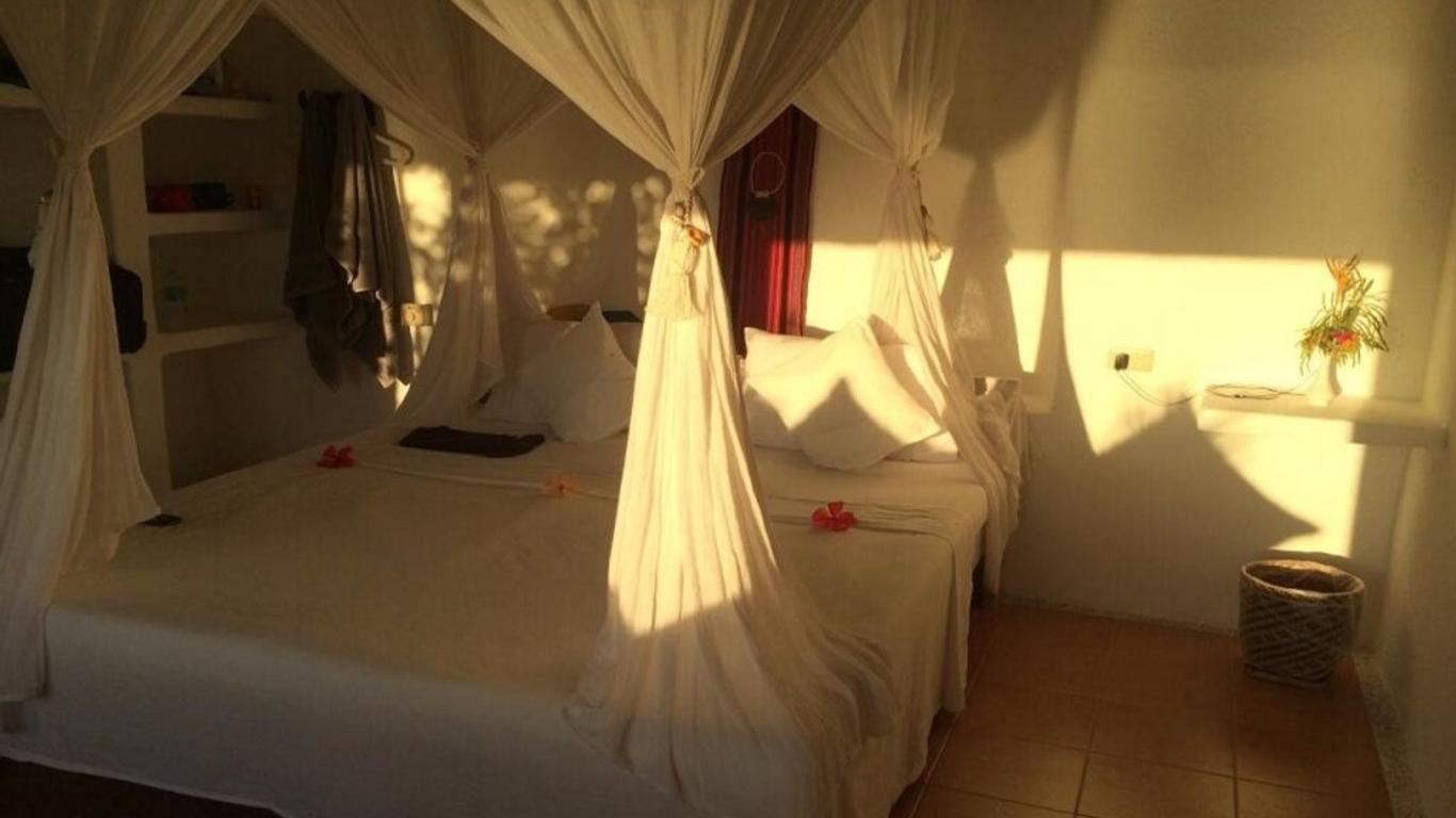 Al Faro Cosmio Hotel
