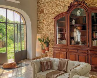 Charming 2-bedroom barn 4 stars, in Lot valley, wifi, AC large swimming pool\n\n\n - Montcabrier - Sala de estar