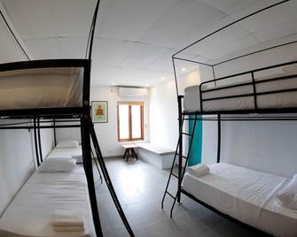Drift Bnb - Colombo - Schlafzimmer
