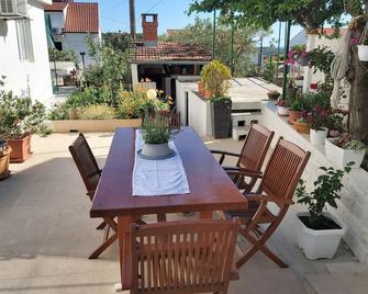 Apartments Teo - Hvar - Balkon