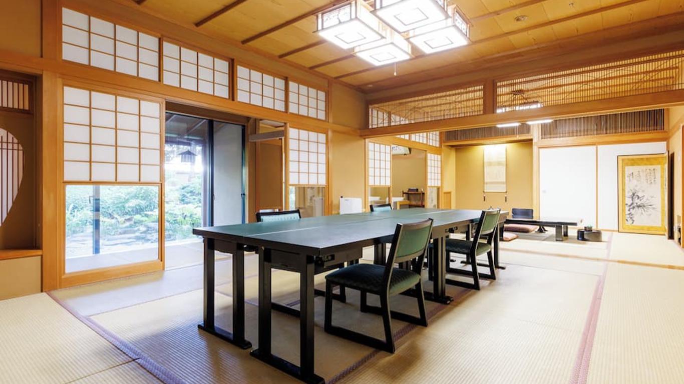 Chikuba Shinyotei Ryokan