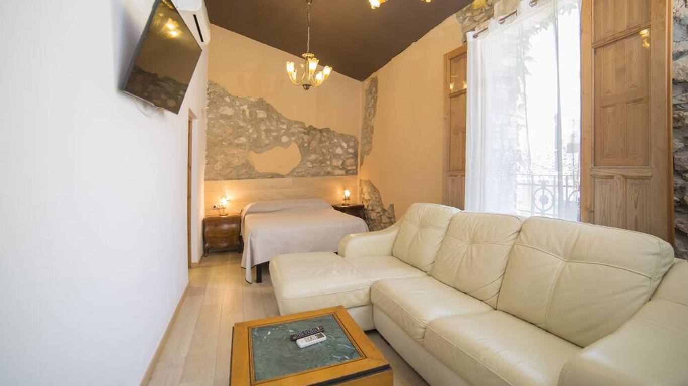 لوتليت باي سويت