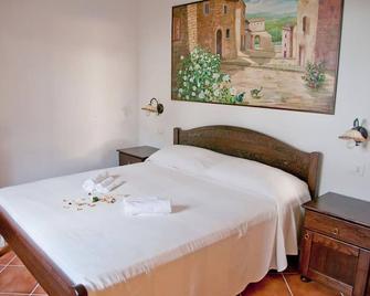 camellia room with bathroom for the disabled - Laureana Cilento - Habitación