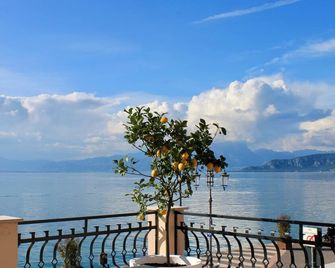 Lazise/La Vista Postcard Hotel - Lazise