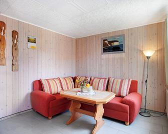 Ferienhaus Pahnke - Bergen auf Rügen - Wohnzimmer