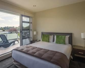 Esplanade Apartments - Whitianga