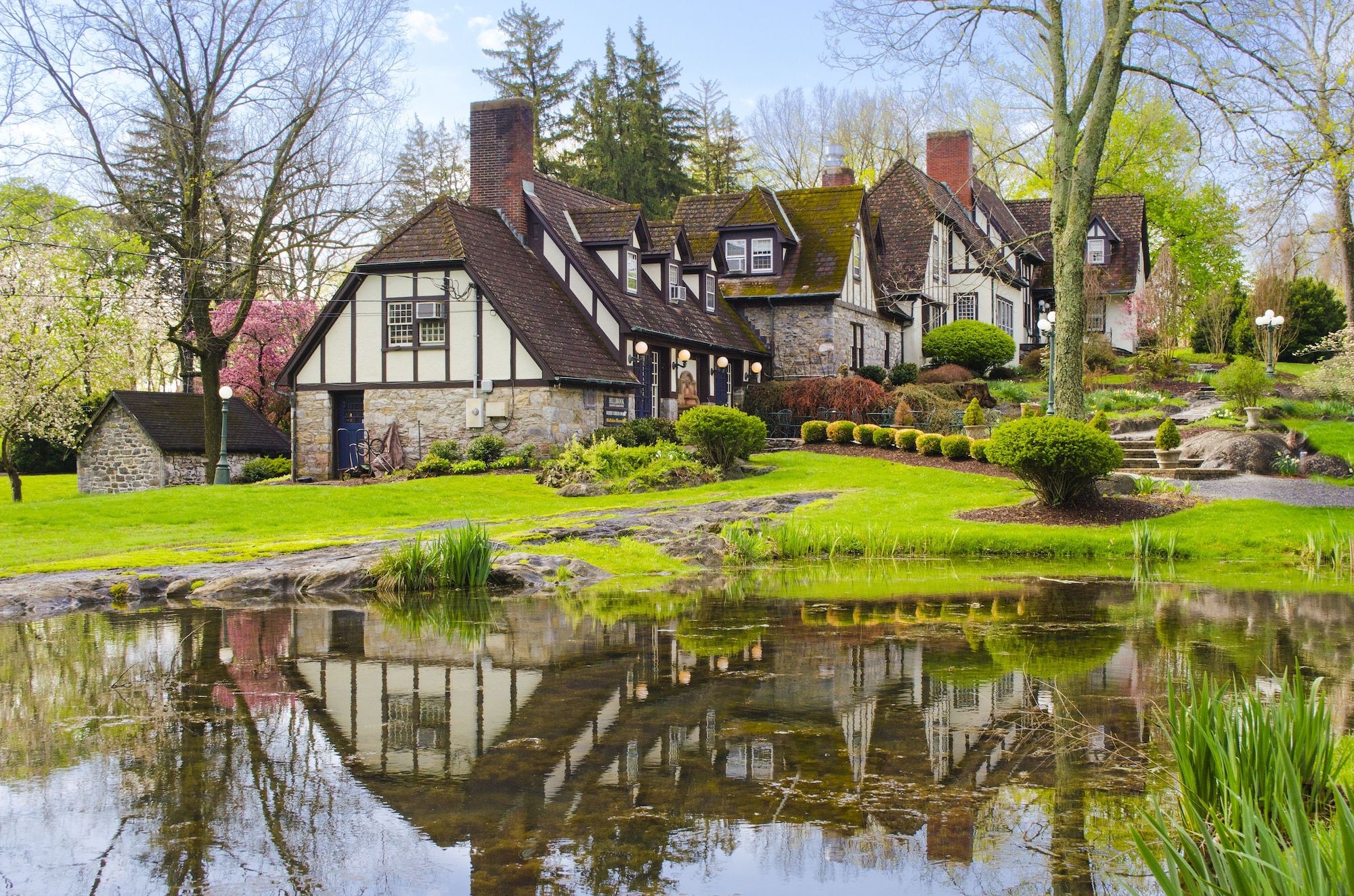 Hillbrook Inn - Charles Town