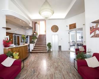 Hotel Europa - Rímini - Lobby