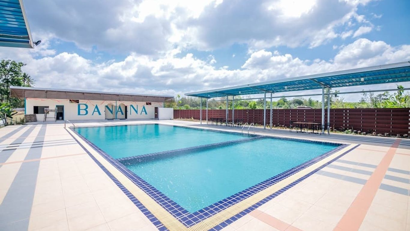 Banana Resort Sadao