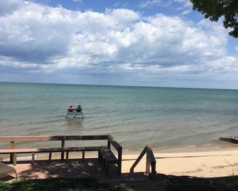 Magnificent Beach House on Sand Point, Caseville, Michigan - Pigeon - Beach