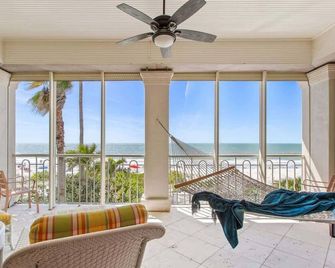Ocean Dream Villa, Beachfront with Private Pool - Belleair Bluffs - Balcón