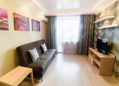 Apartments Nebesa - كازان - غرفة معيشة