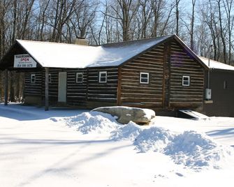 Family and Pet friendly, Lodge is 20 mins From Penn State, State College PA - Philipsburg - Building