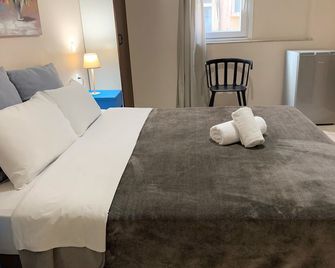 Achillion Hotel Piraeus - Pireo - Camera da letto