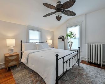 Special Beach Cottage with Deck - Ventnor City - Habitación