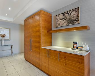 Radisson Hotel and Conference Center Calgary Arpt - קלגרי - חדר שינה