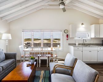 Truro Beach Cottages - North Truro