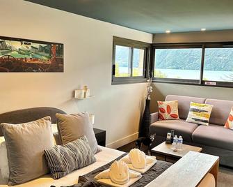 Les Suites du Lac - אקס לה-באן - סלון