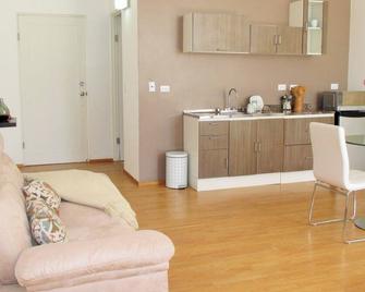 6 Cedarcats Short Stay Apartments - San Pedro - Sala de estar