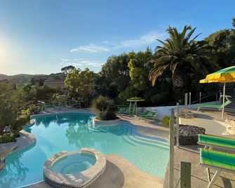 Royal Cottage Pamela Hotel Cassis - Cassis - Uima-allas