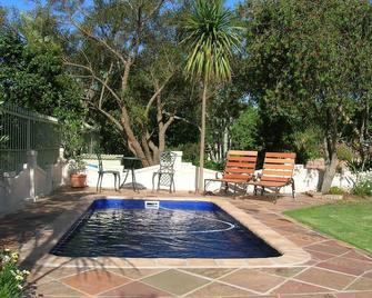 The Old Trading Post Guest House - ווילדרנס - בריכה