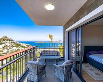 Farilya Villas by Important Group Travel - יאליקבאק - מרפסת