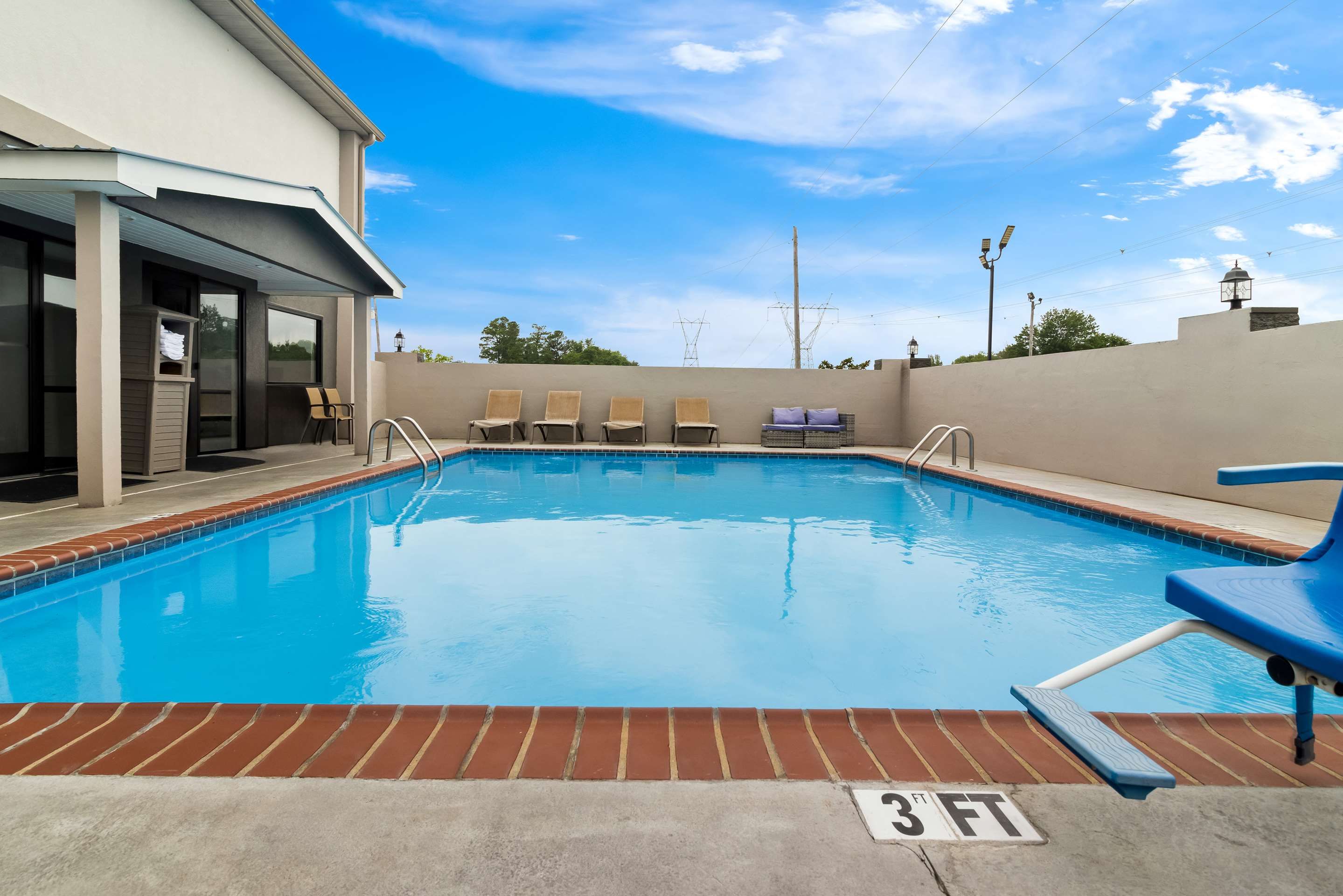 Pool view of Best Western Paducah Inn