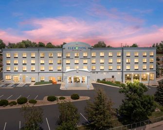 Elevation Inn & Suites, Trademark Collection by Wyndham - Rapid City - Bâtiment