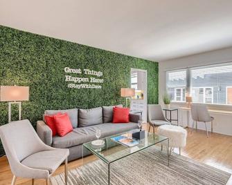 Walk To Beach - King Apt In #1 Area - Ab - San Clemente - Oturma odası