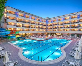 Avena Resort & Spa Hotel - Alanya - Bazén
