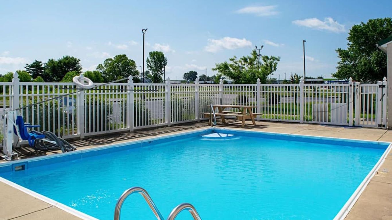 Motel 6-Seymour, in - North