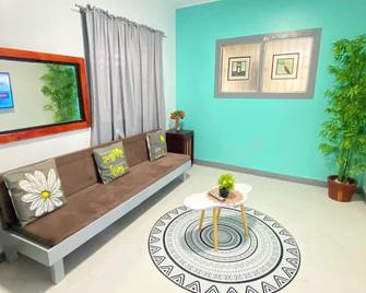 Family 2 Bedroom Apartment - Olongapo - Living room