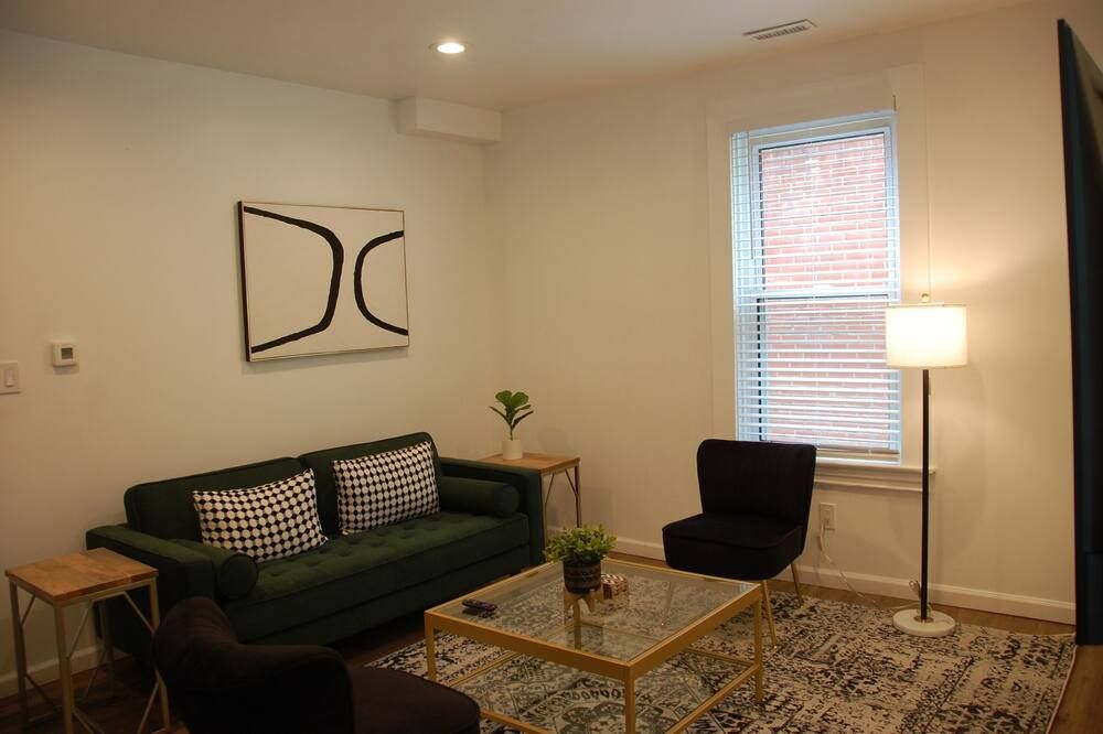 Pgh Delight - 4b/3b, All New W/ Free Street Parking, Perfect For Family Vacation - بيتسبرغ - غرفة معيشة