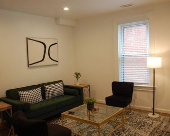 Pgh Delight - 4b/3b, All New W/ Free Street Parking, Perfect For Family Vacation - Pittsburgh - Sala de estar