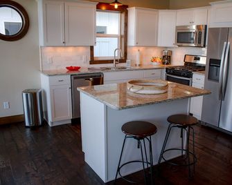 Gull Lake Cottage On Squaw Point - 1 of 2 - West Cottage - Brainerd - Küche