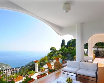Lo sguardo sul mare, Luxury Ravello Villa, Private Pool, Great View, parking - Ravello - Balcony