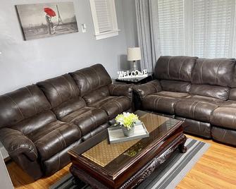 Hidden Gem in the of STL - St. Louis - Wohnzimmer