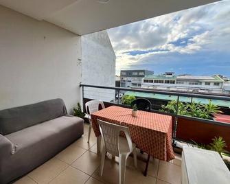 Fare Temeao Near Ferry Dock Papeete - Papeete - Balcony