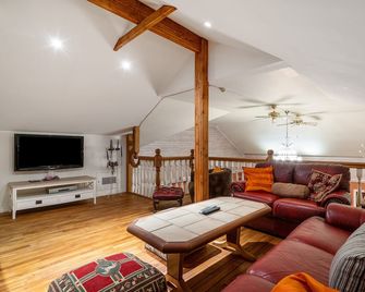 Høland Gaardsmotell - Aurskog - Sala de estar