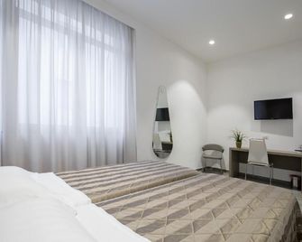 Hotel Bruman Salerno - Салерно - Спальня